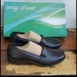 New Easy Street Purpose Slip On Shoes Sz 5 1/2